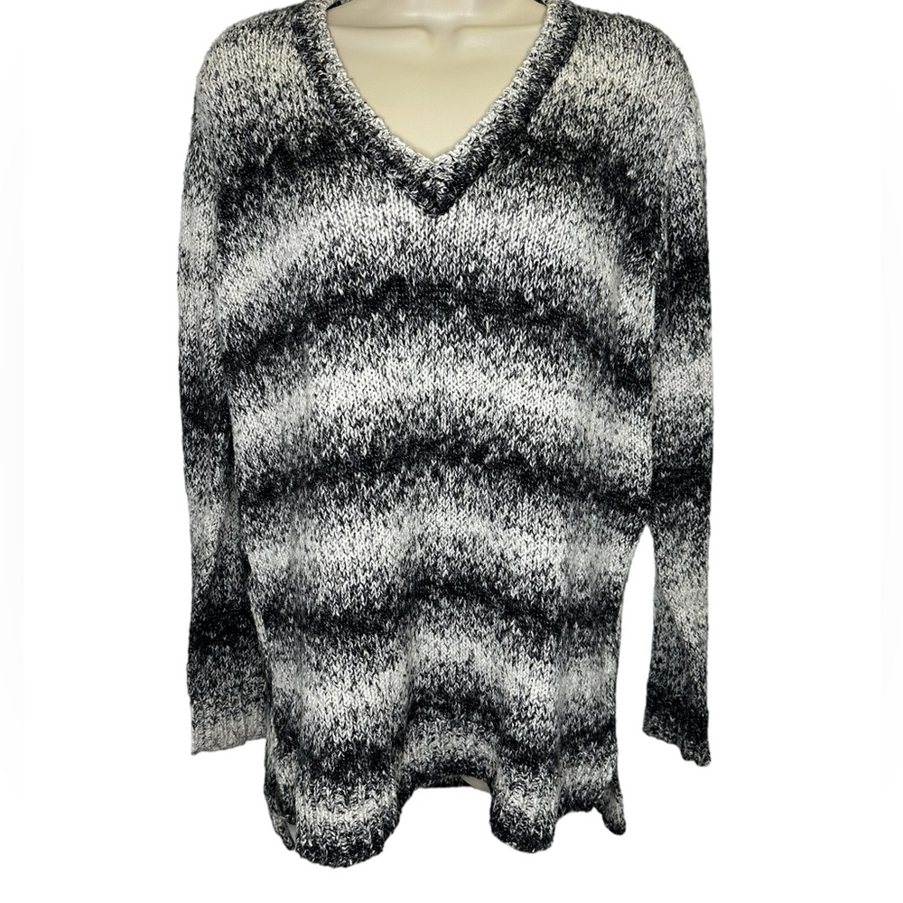 Michael Kors Black & white Stripe V-neck Pullover Sweater-Size Medium-Designer